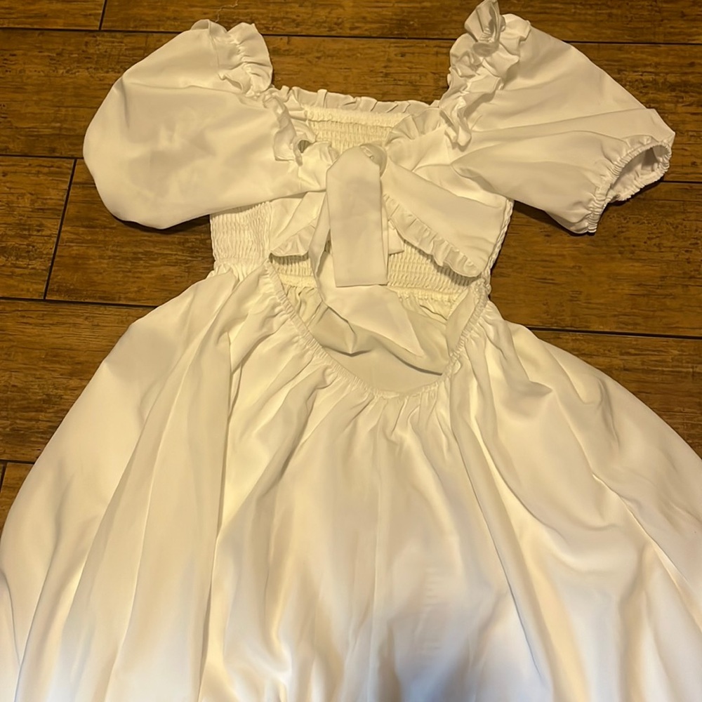 xs white dress